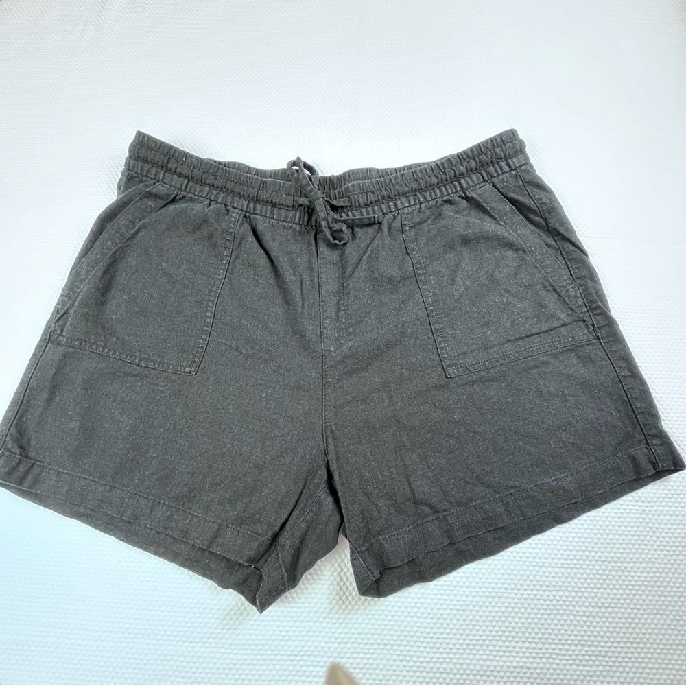 Old Navy Shorts Black XL